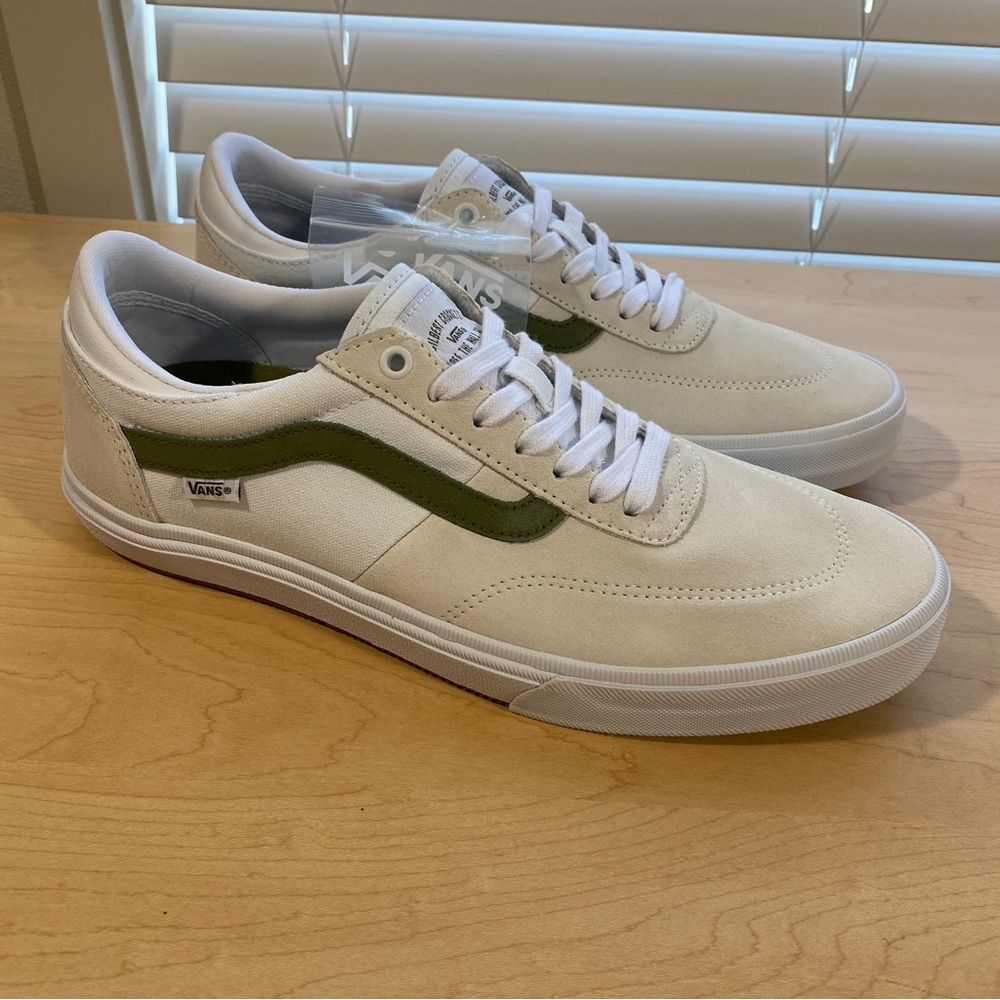 Vans White and Green Athletic Shoes